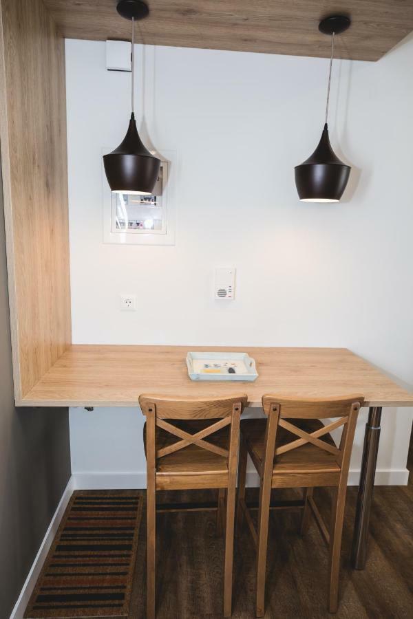 Ziva Apartment - 4Th Floor - Renovated 2019 Athena Bagian luar foto