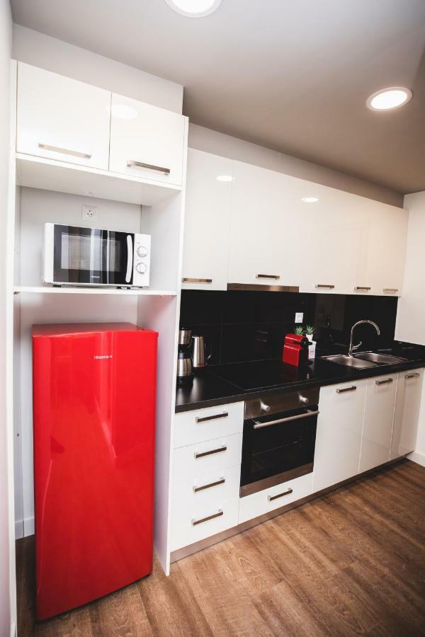 Ziva Apartment - 4Th Floor - Renovated 2019 Athena Bagian luar foto